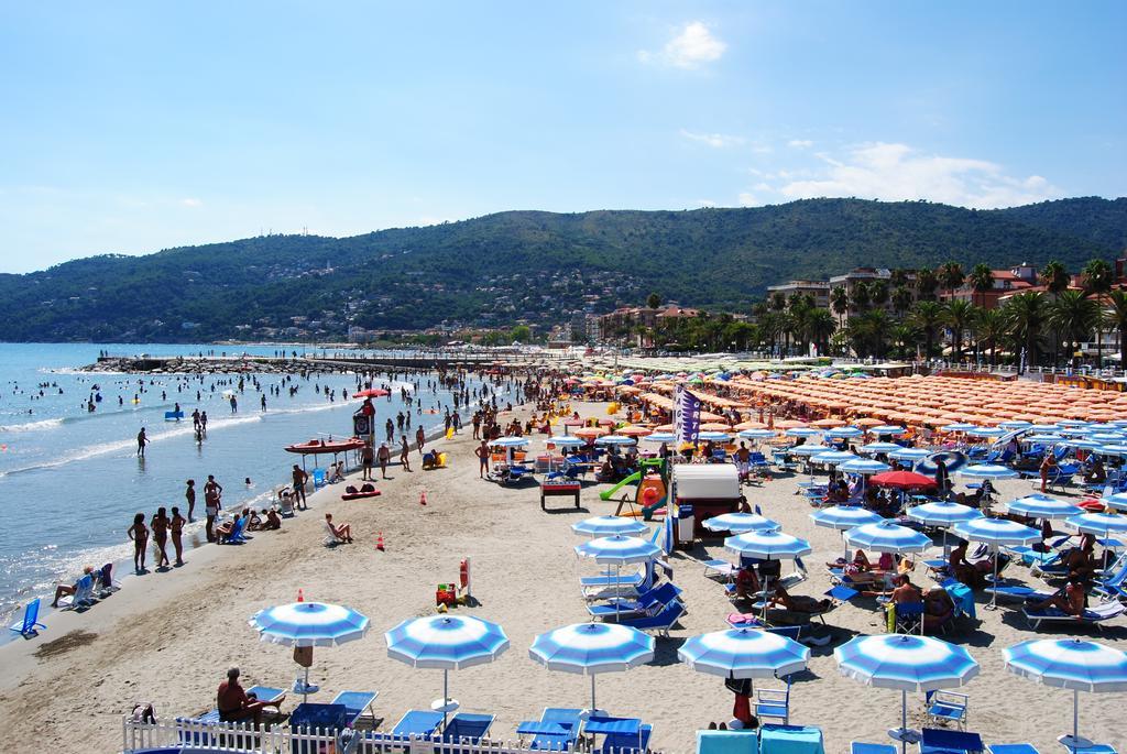 Appartamento Frontemare Andora Экстерьер фото